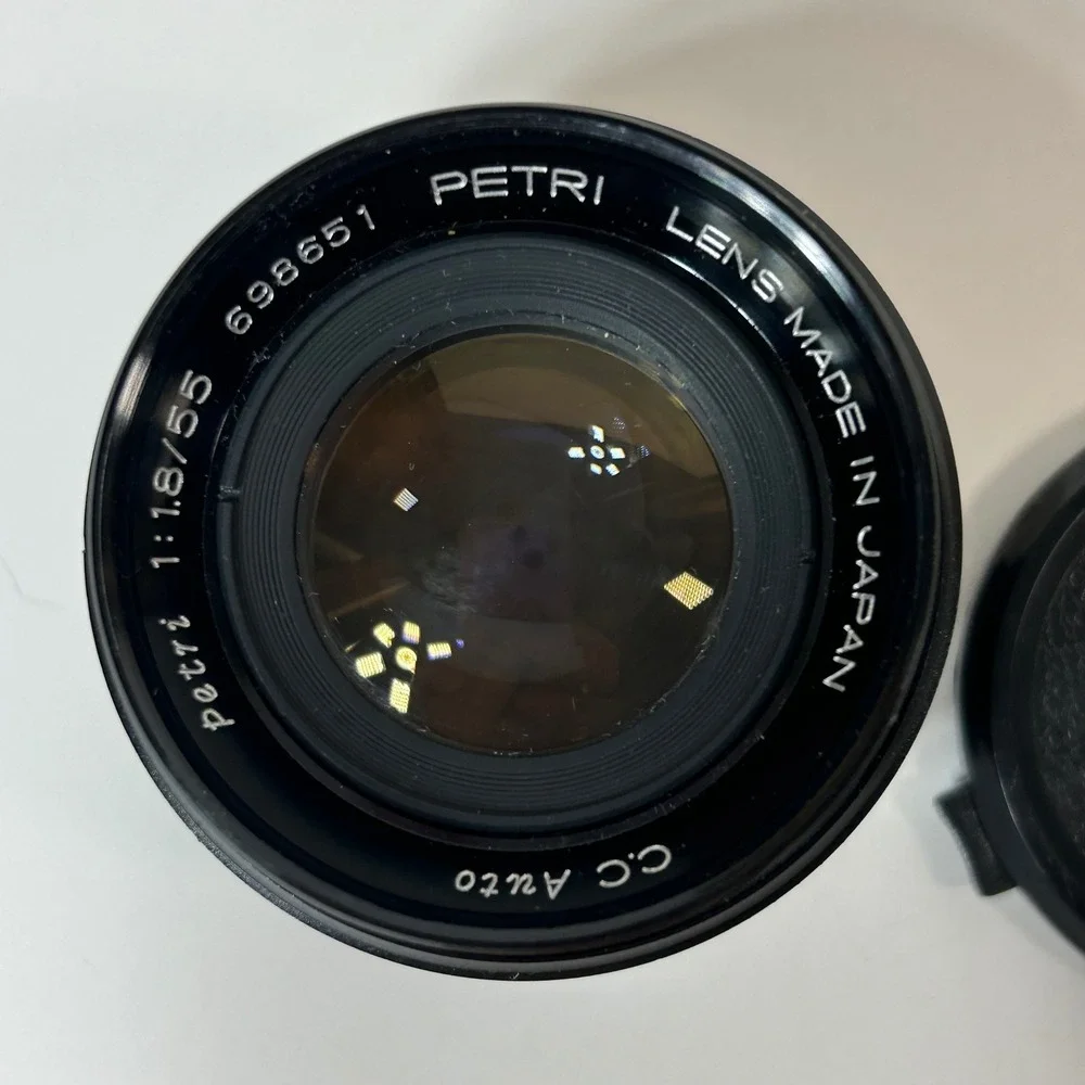 Petri CC Auto 55mm f/1.8 Prime Lens Japan - Minor Internal Dust (698651)